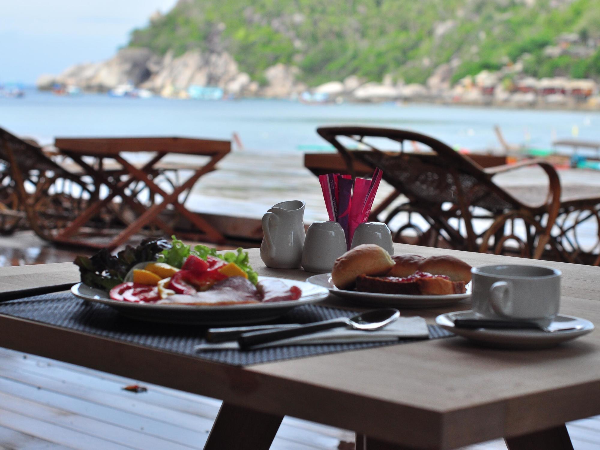 Beach Club By Haadtien Koh Tao Exterior photo